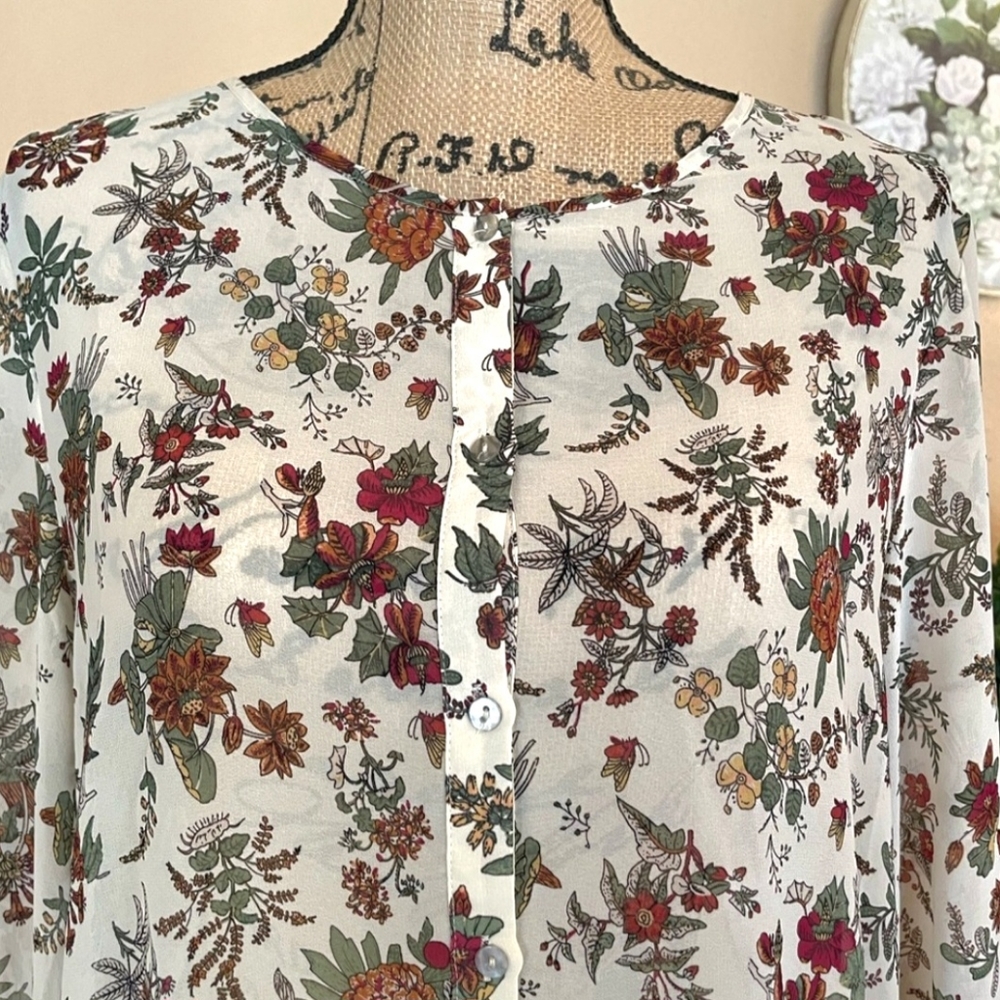 Max Studio Sheer Floral Tiered Ruffle Hem Blouse Sz Large - Picture 4 of 14